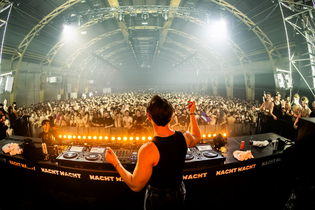 Loading... just a sec